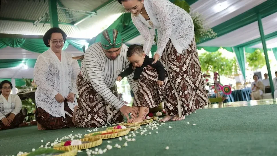 Prosesi Tedak Siten