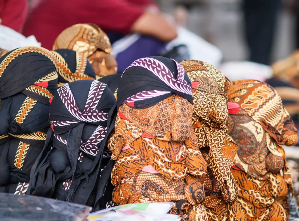 Blangkon dan Aksesori Tradisional