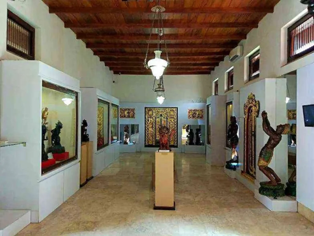 Koleksi di Museum Sonobudoyo